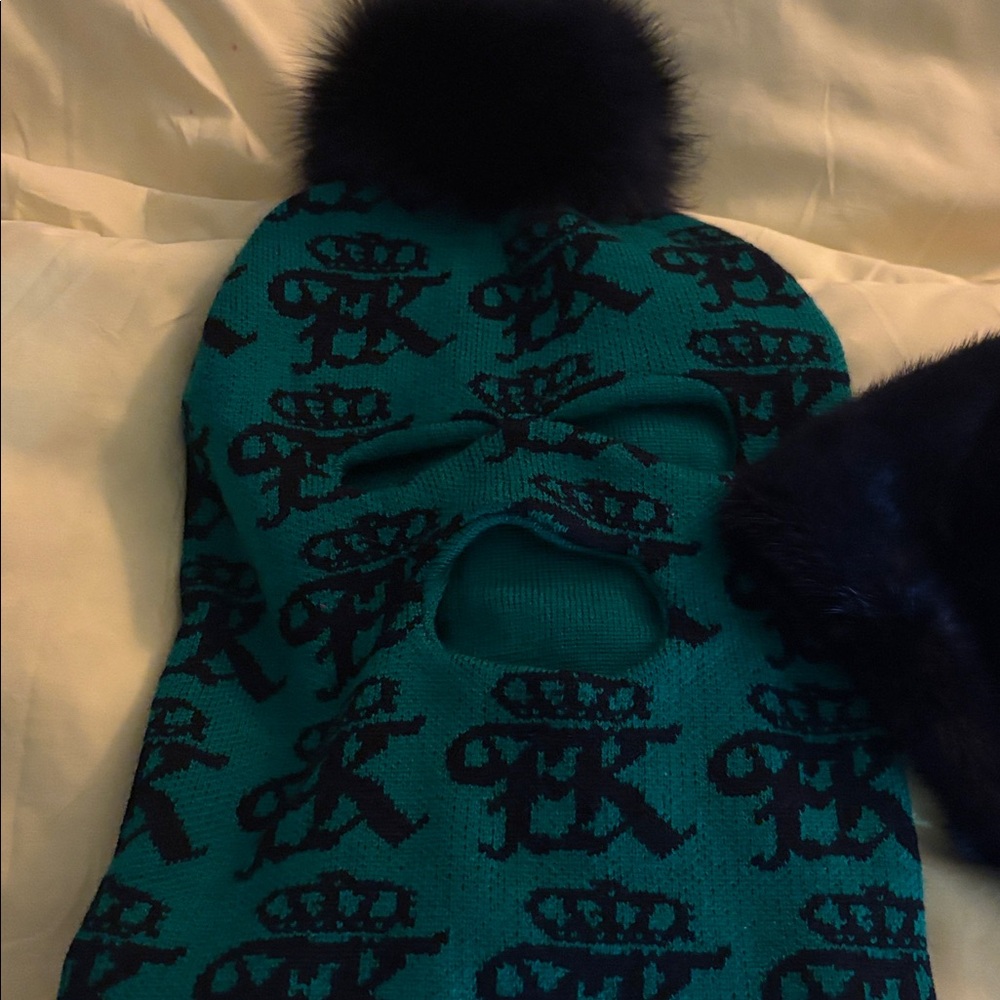 Custom Green and Black Pom-Pom Hat Set - Picture 2 of 6